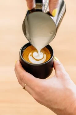 Fellow Eddy Steaming Pitcher 18oz - Graphite -Coffee Shop BHxFellow InitialSelects Edited 15 76d6e830 a922 4e9f b492 3e1f824fe982