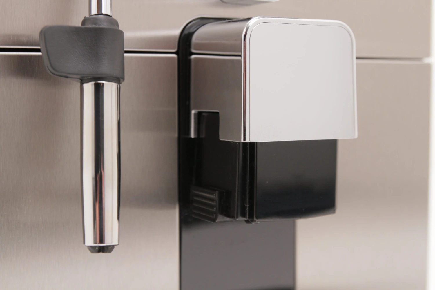 Refurbished Gaggia Brera Espresso Machine In Silver 4 Refurbished Gaggia Brera Espresso Machine In Silver - Image 3