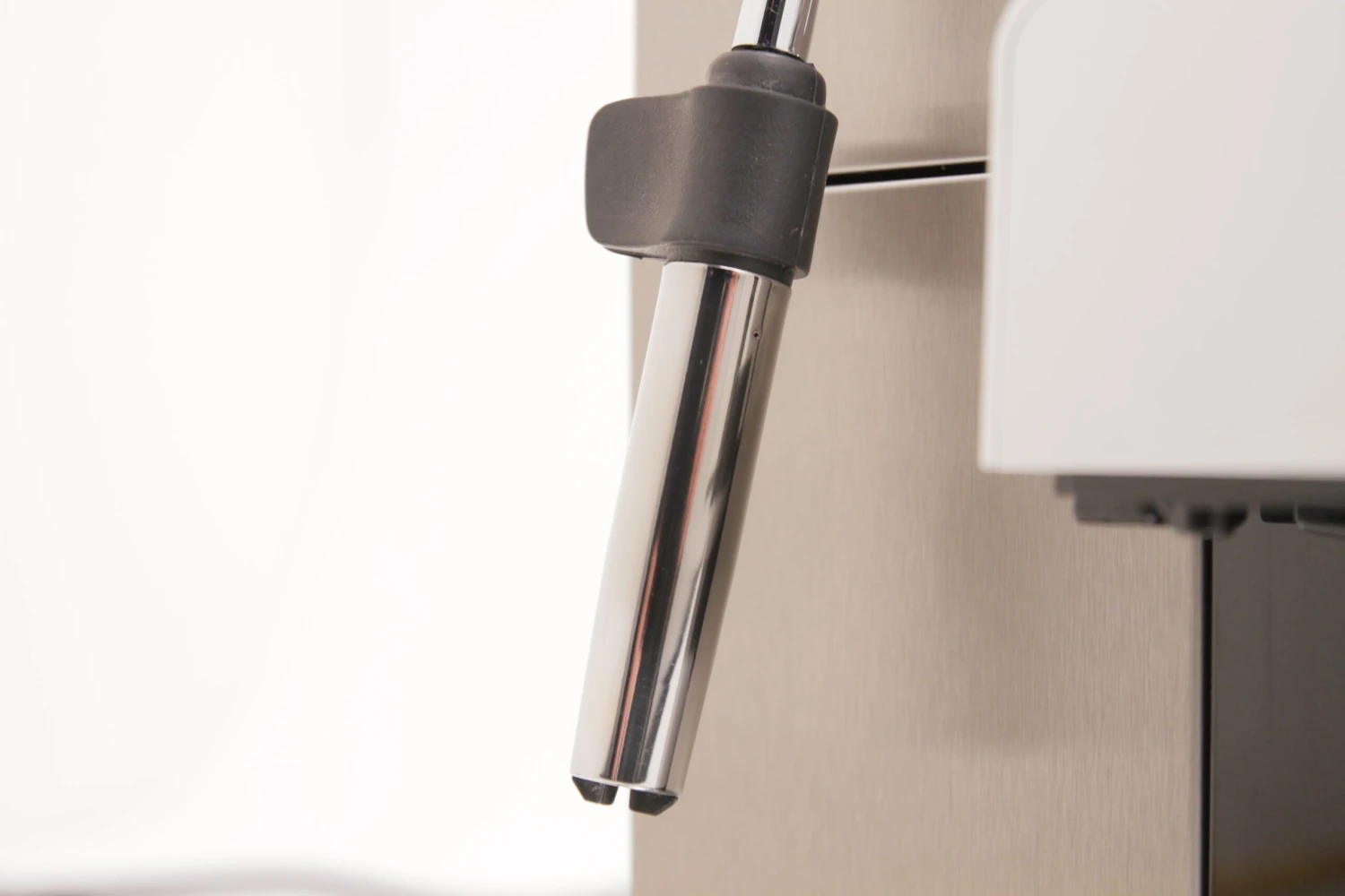 Refurbished Gaggia Brera Espresso Machine In Silver 7 Refurbished Gaggia Brera Espresso Machine In Silver - Image 6