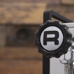 Rocket Espresso Mozzafiato Cronometro R Nera Espresso Machine -Coffee Shop IMG 8254 310337ad 32c7 4226 8d0a 7d40d285d01f