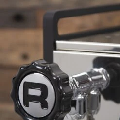 Rocket Espresso Mozzafiato Cronometro R Nera Espresso Machine -Coffee Shop IMG 8287 aca44788 dbfa 45f5 a0d2 2f095d6e4356